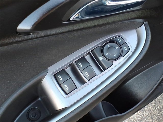 Used 2023 Chevrolet Malibu LS image 15