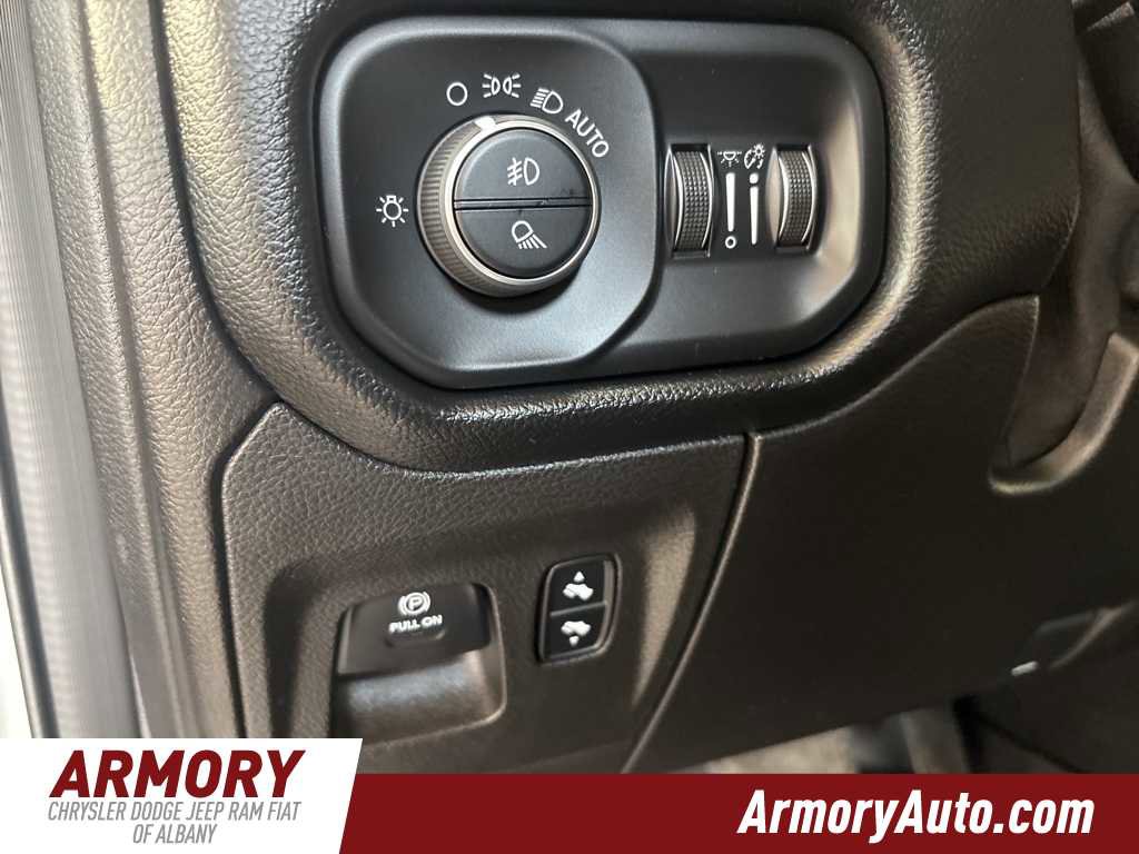 Used 2019 RAM 1500 Laramie image 10