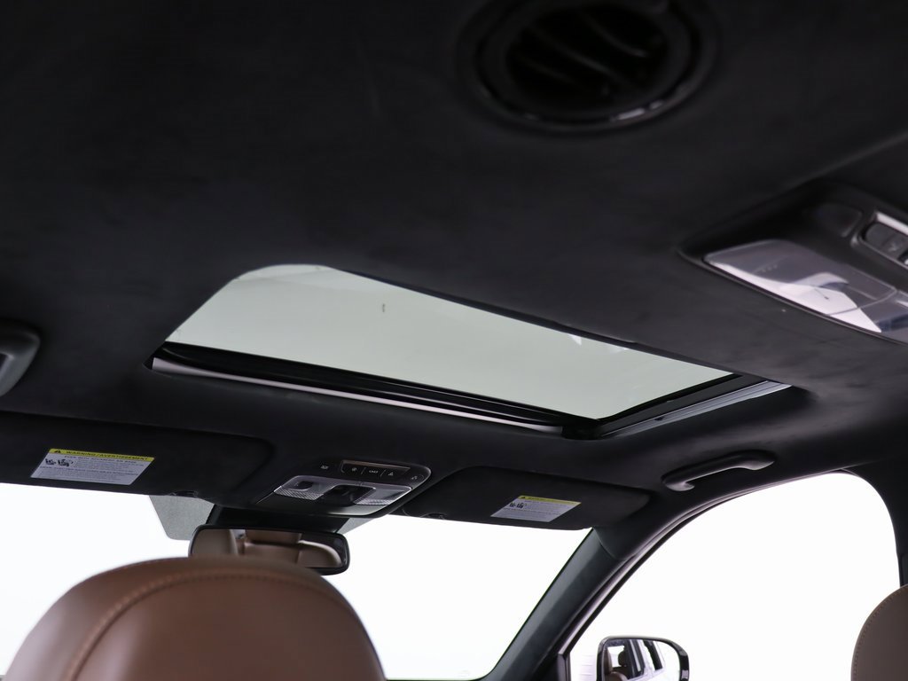 Used 2022 Kia Telluride SX w/ SX Prestige Package image 36