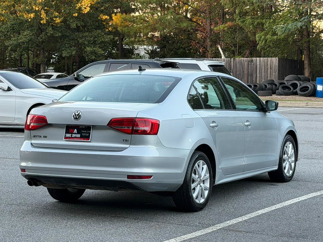 Used 2015 Volkswagen Jetta SE FWD image 4