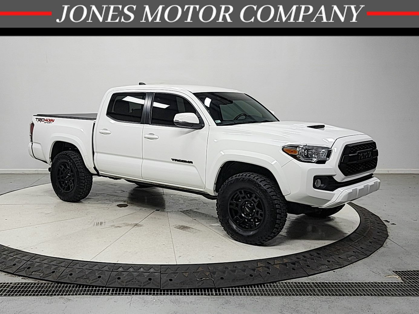 Used 2023 Toyota Tacoma TRD Sport w/ Technology Package AWD/4WD image 1