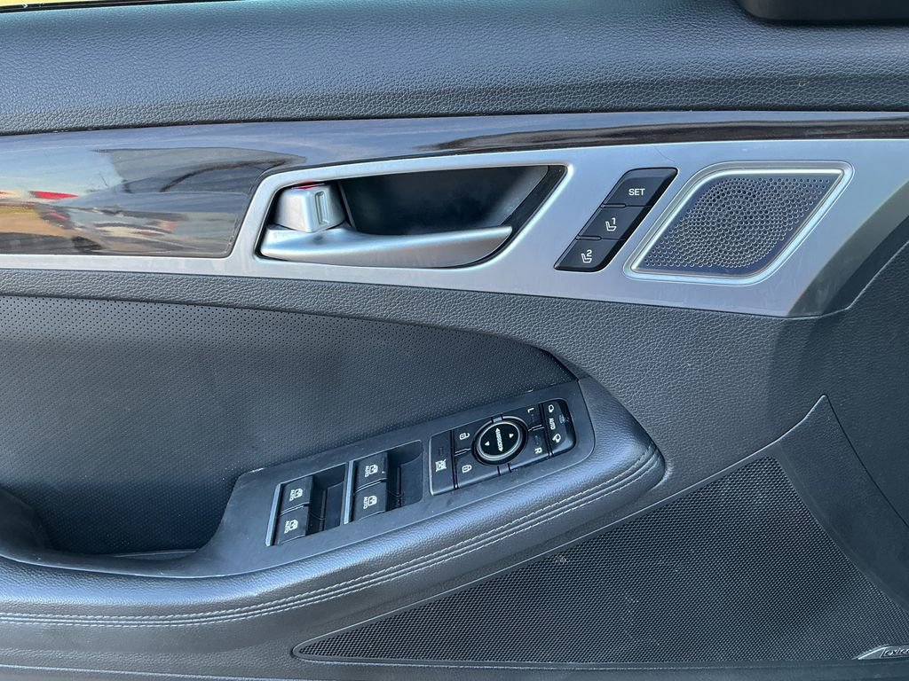 Used 2018 Genesis G80 3.8 w/ Option Group 02 RWD image 37