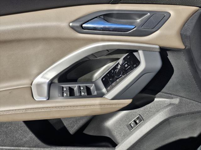 Used 2025 Audi Q5 Premium Plus w/ Premium Plus AWD/4WD image 10