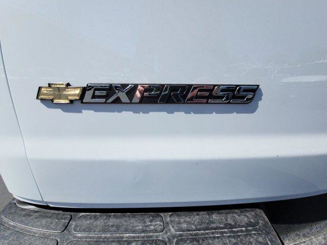 New 2026 Chevrolet Express 2500 w/ Driver Convenience Package RWD image 28