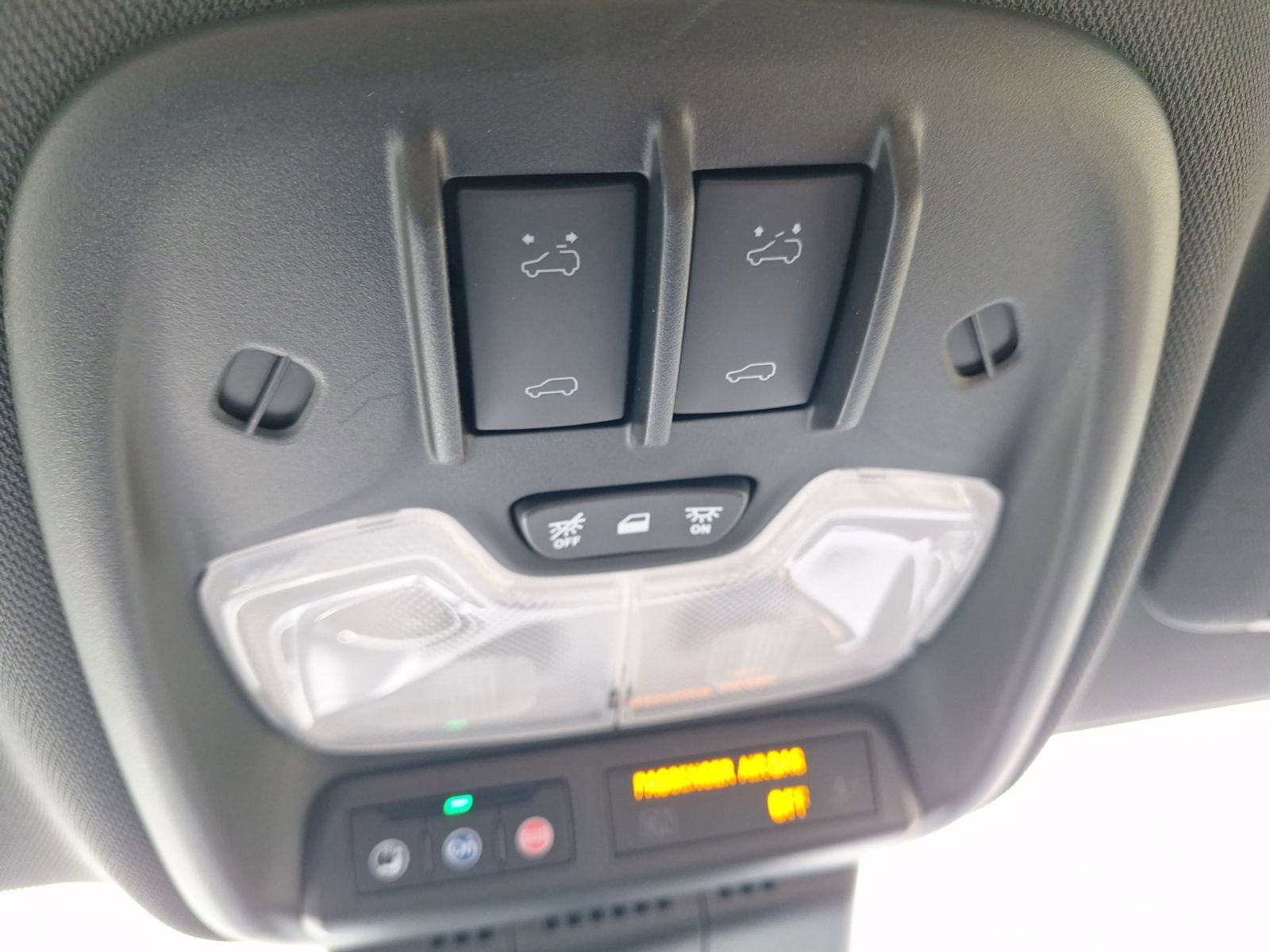 Used 2023 Chevrolet Colorado ZR2 w/ ZR2 Convenience Package III image 31