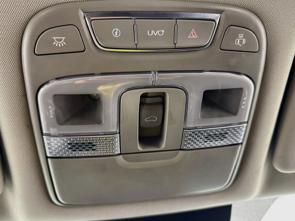 Used 2021 Kia Telluride S FWD image 14