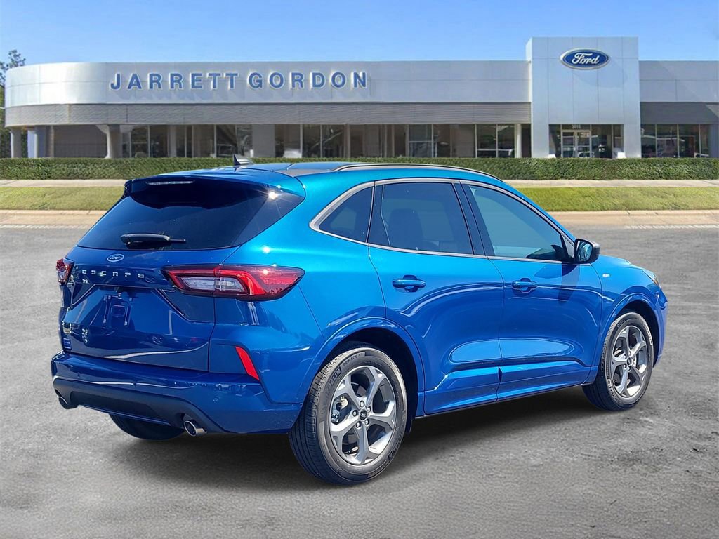 Certified 2023 Ford Escape ST-Line w/ Tech Pack #1 image 4