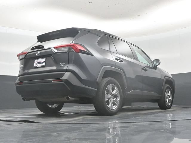 Used 2025 Toyota RAV4 XLE AWD/4WD image 47