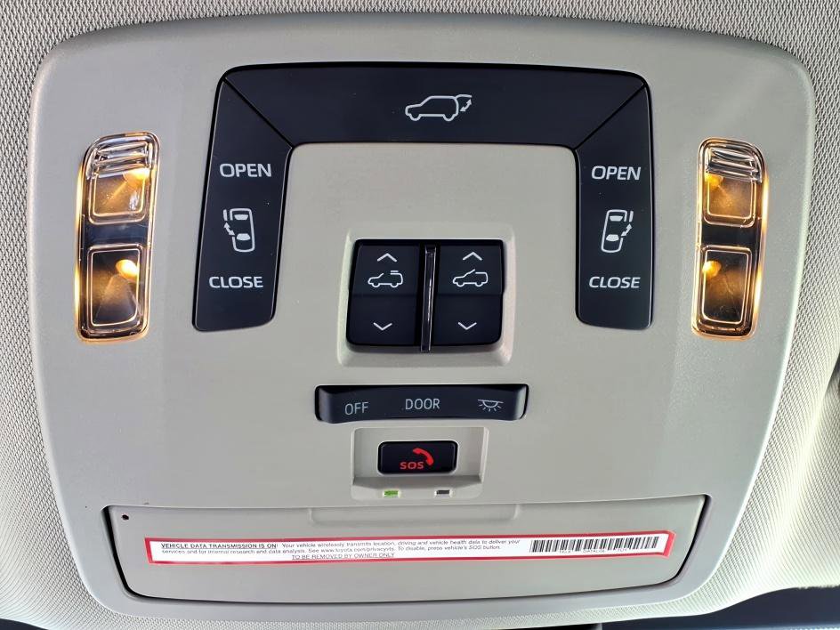 Certified 2023 Toyota Sienna XLE image 23