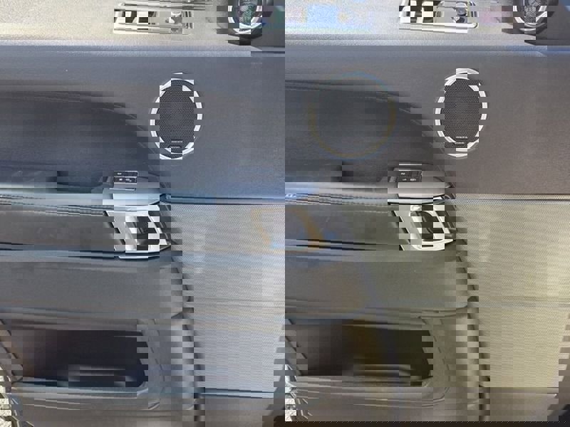 Used 2018 Land Rover Range Rover Sport HSE image 27