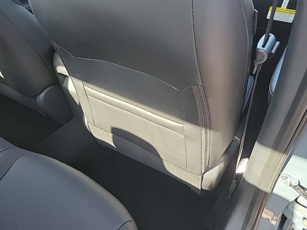 New 2025 Nissan Sentra SR w/ SR Premium Package FWD image 36