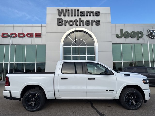 New 2026 RAM 1500 4x4 Crew Cab image 5