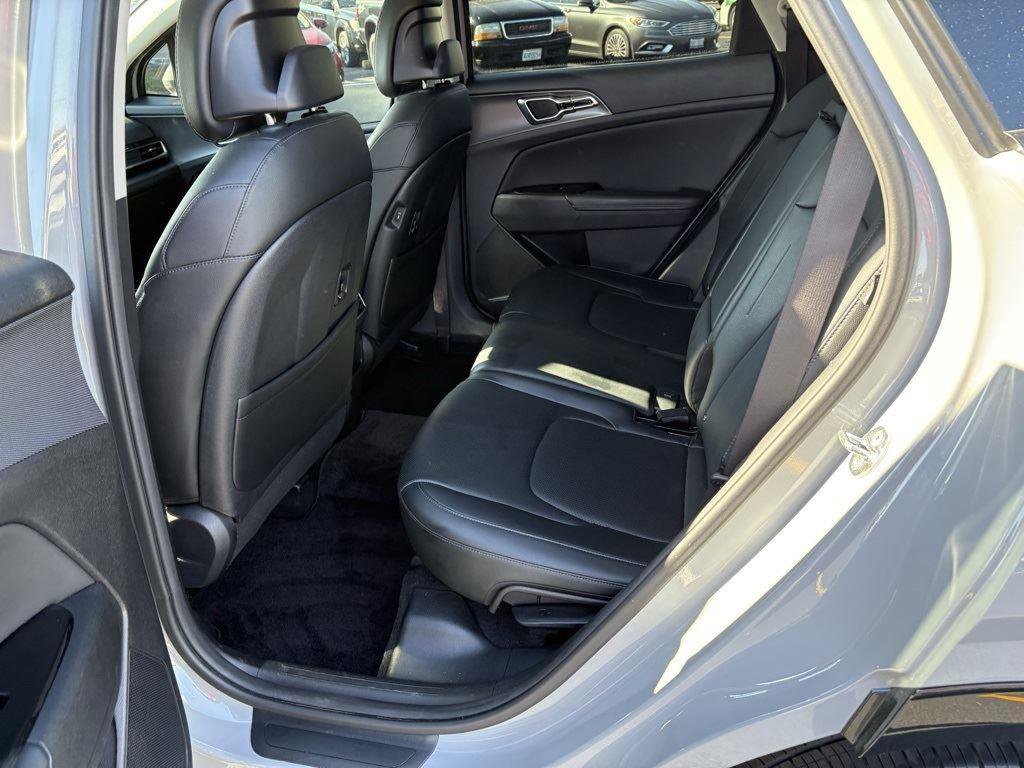 Used 2024 Kia Sportage SX image 14
