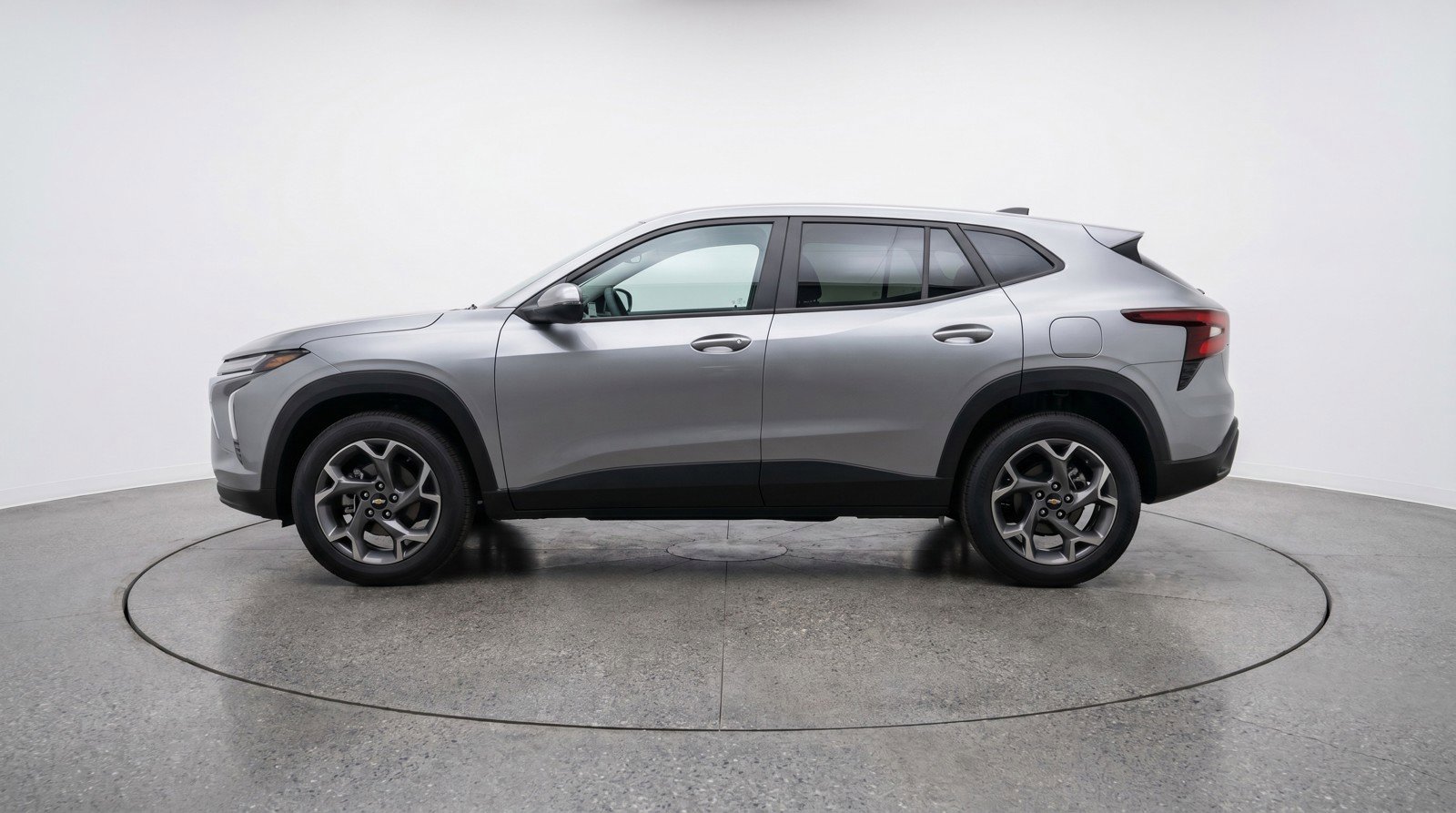 Used 2025 Chevrolet Trax LT FWD image 5