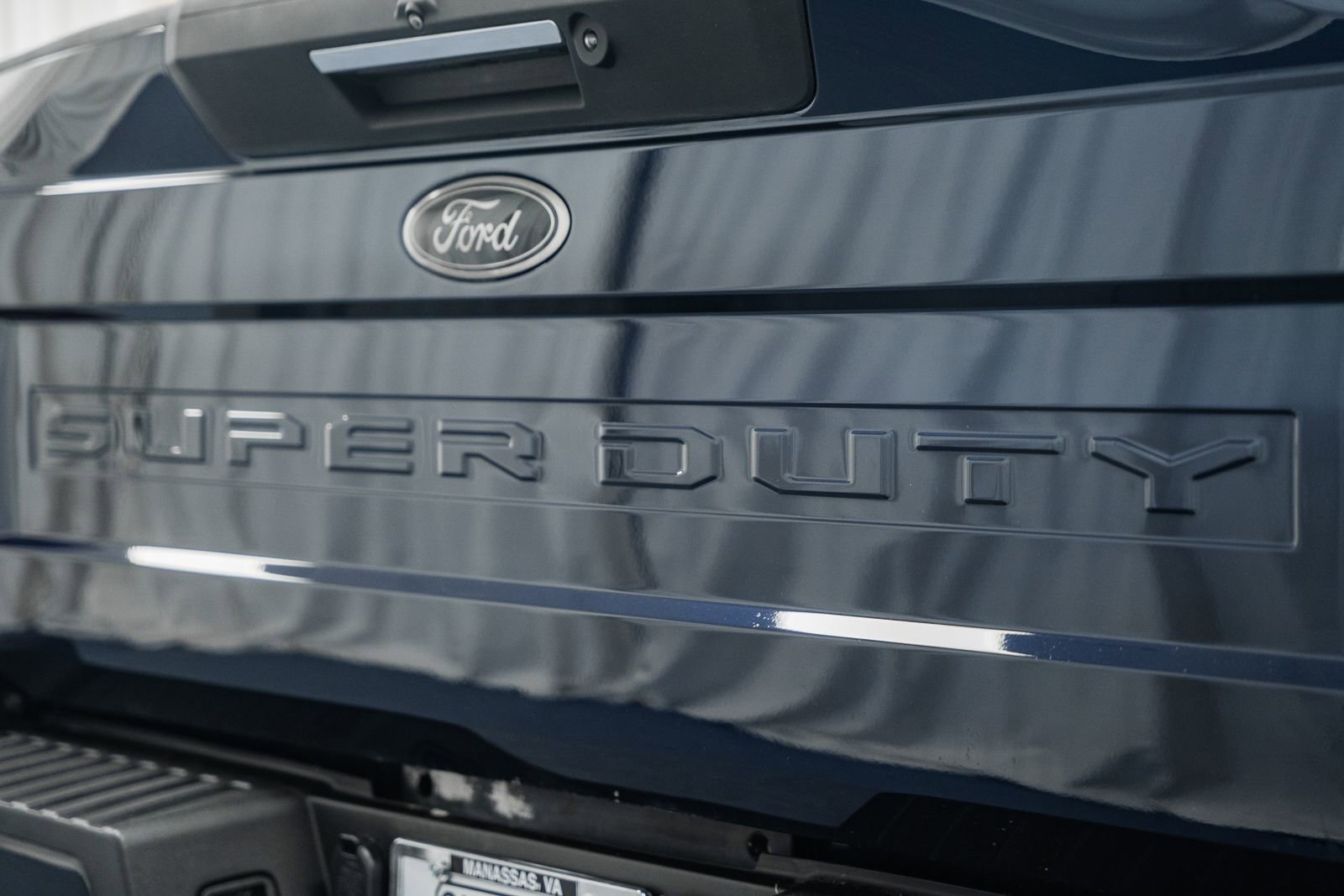 Used 2022 Ford F250 Lariat w/ Black Appearance Pkg image 9