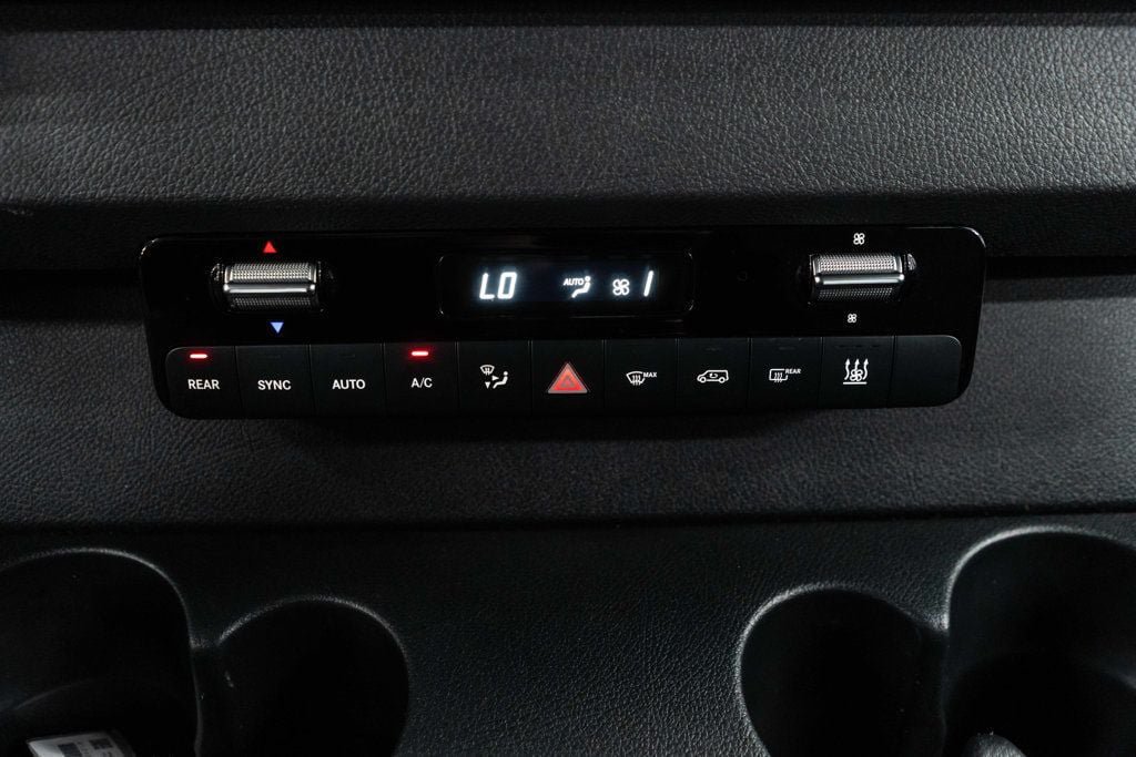 Used 2024 Mercedes-Benz Sprinter 2500 image 18