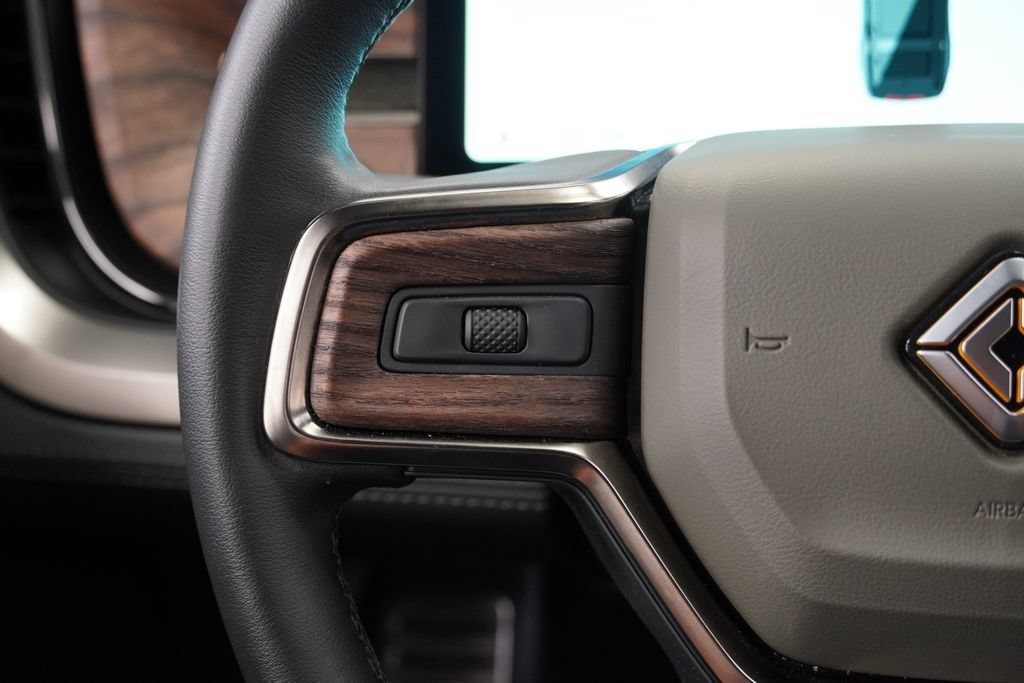 Used 2023 Rivian R1S Launch Edition AWD/4WD image 39