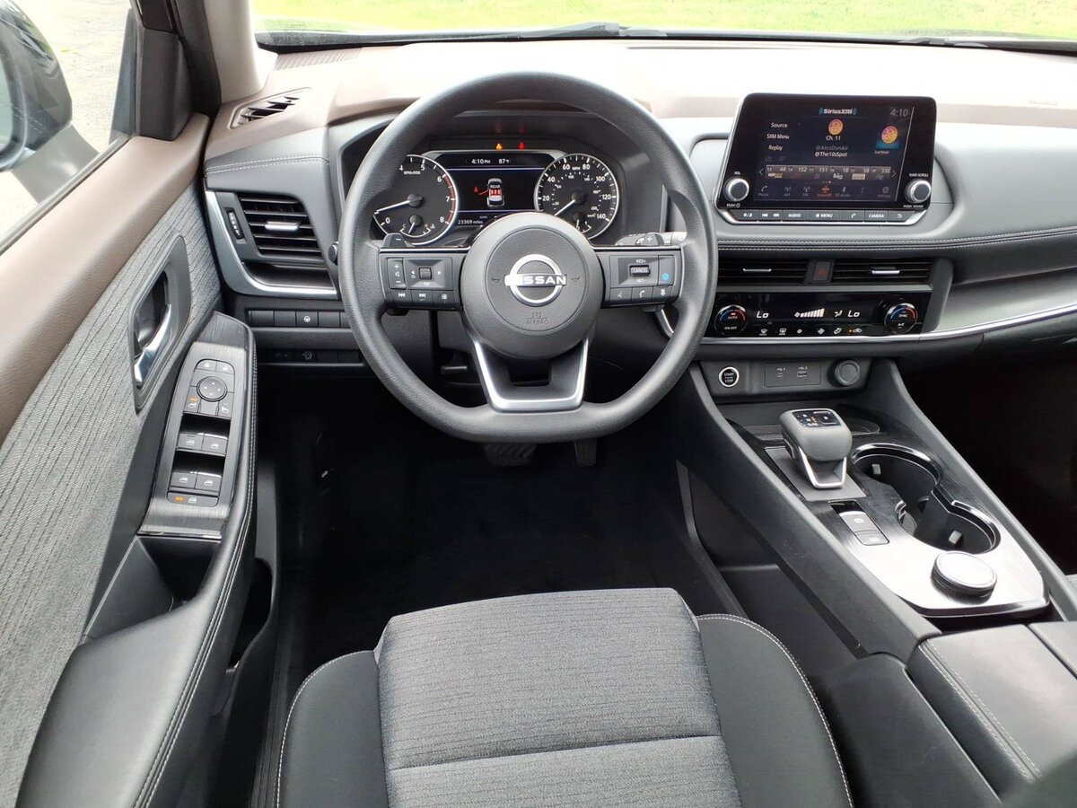 Used 2023 Nissan Rogue SV AWD/4WD image 11