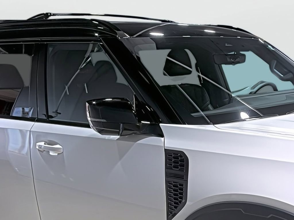 Used 2025 Nissan Armada PRO-4X image 15