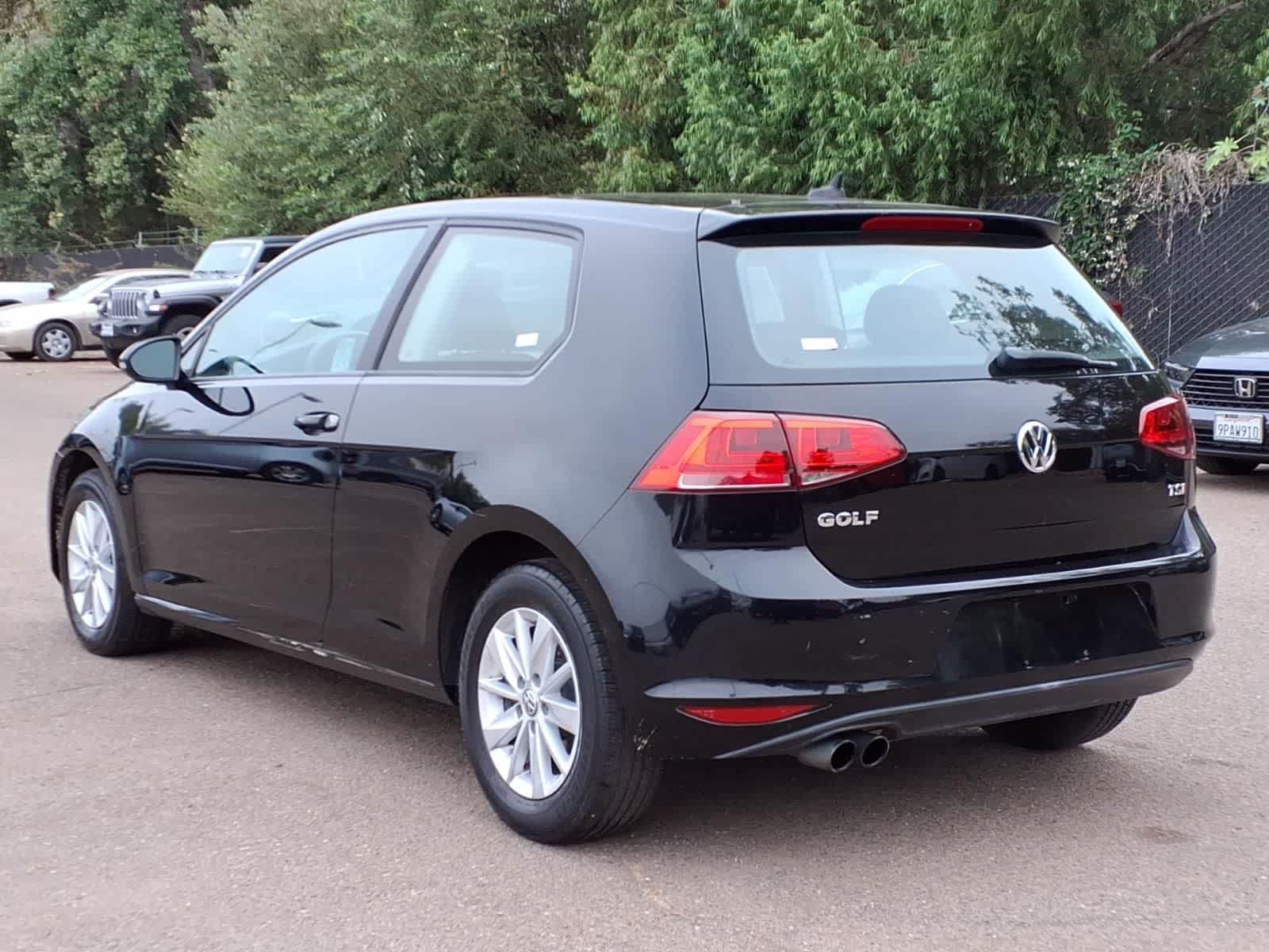 Used 2015 Volkswagen Golf S FWD image 7