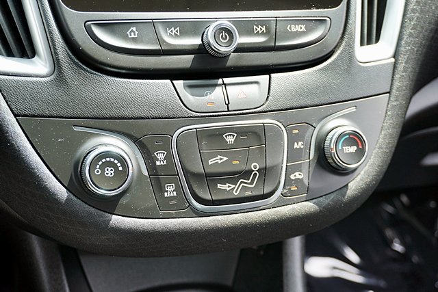 Used 2025 Chevrolet Malibu RS FWD image 37