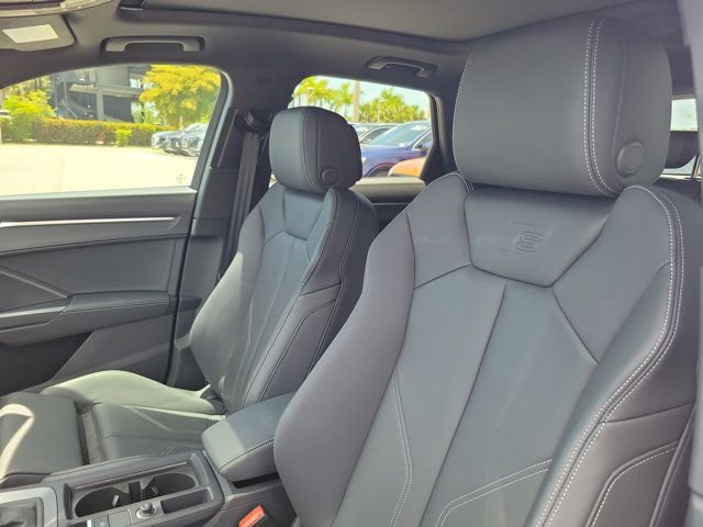 Certified 2025 Audi Q3 2.0T Premium w/ Convenience Package AWD/4WD image 16