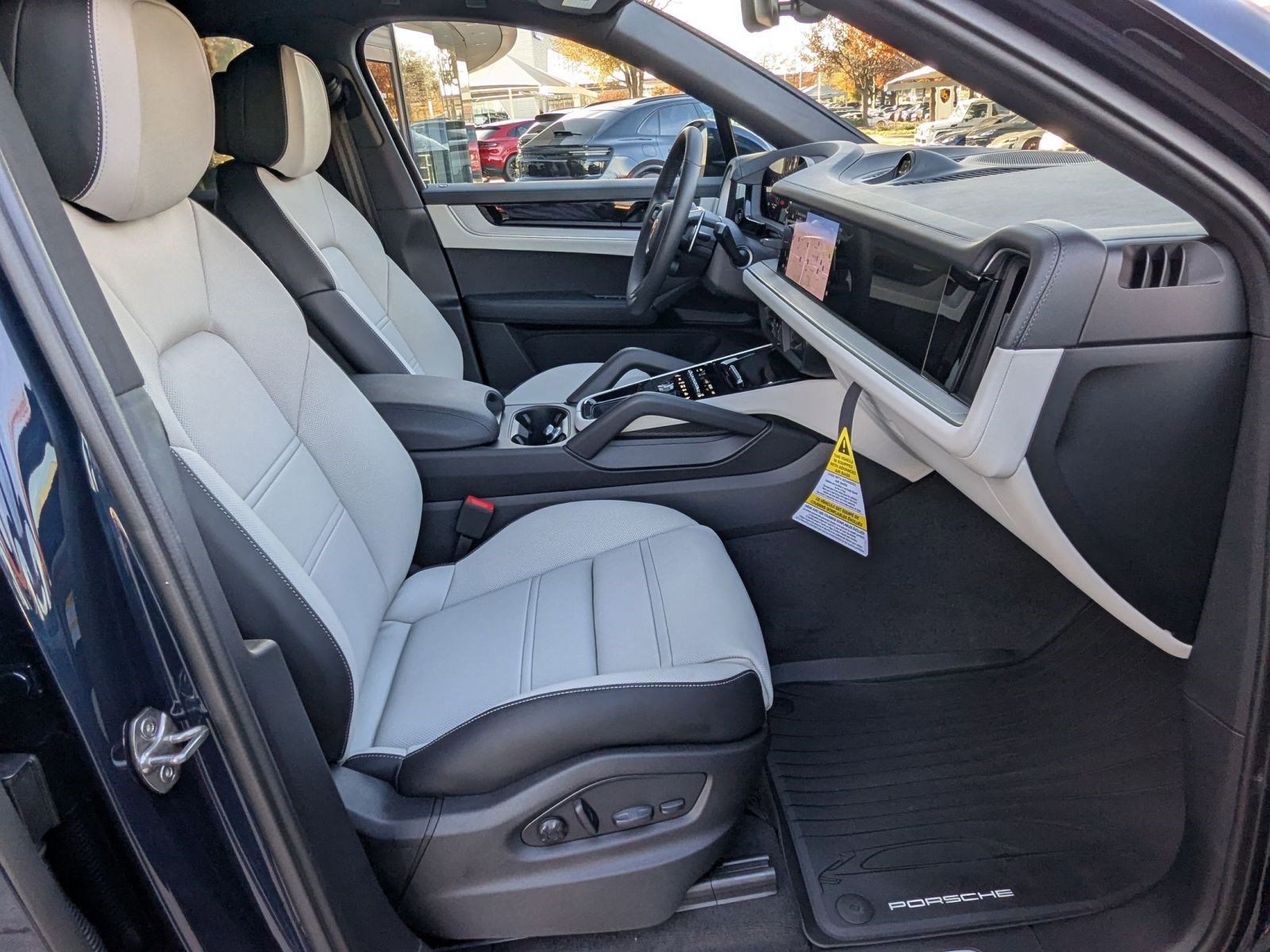 New 2026 Porsche Cayenne Coupe image 25