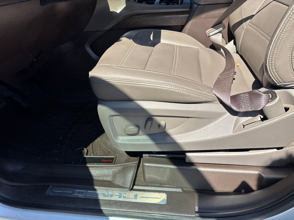 Used 2018 GMC Yukon Denali w/ Denali Ultimate Package image 24