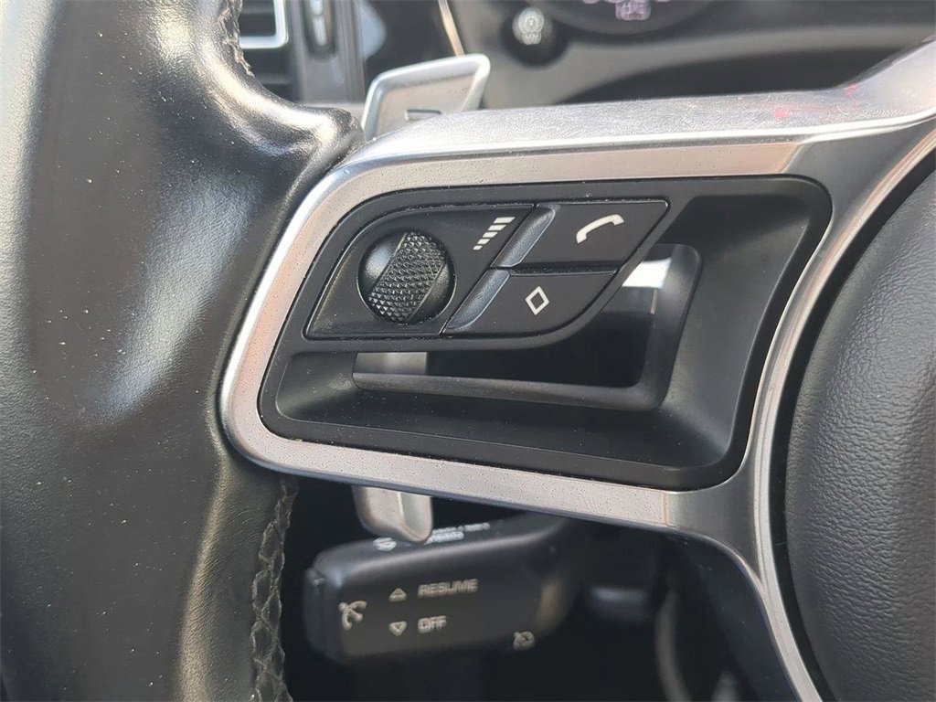 Used 2021 Porsche Macan image 33