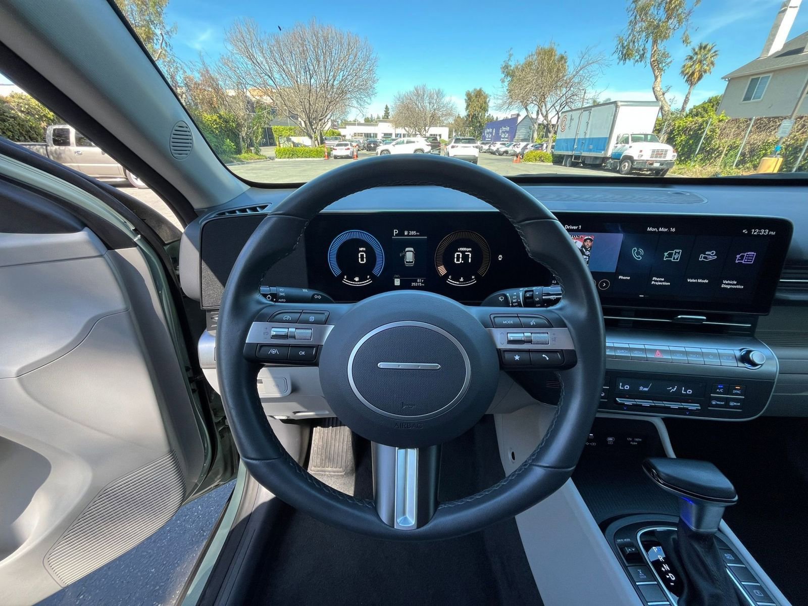 Used 2025 Hyundai Kona SEL image 36