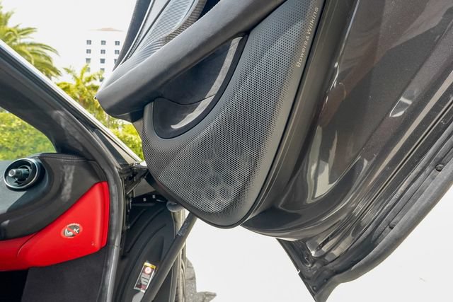 Used 2017 McLaren 570S Coupe RWD image 89