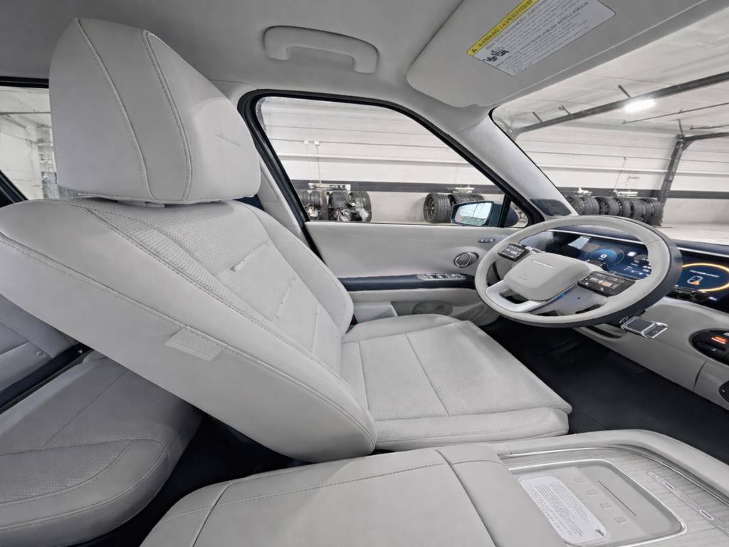 Certified 2026 Hyundai Palisade Calligraphy AWD/4WD image 9