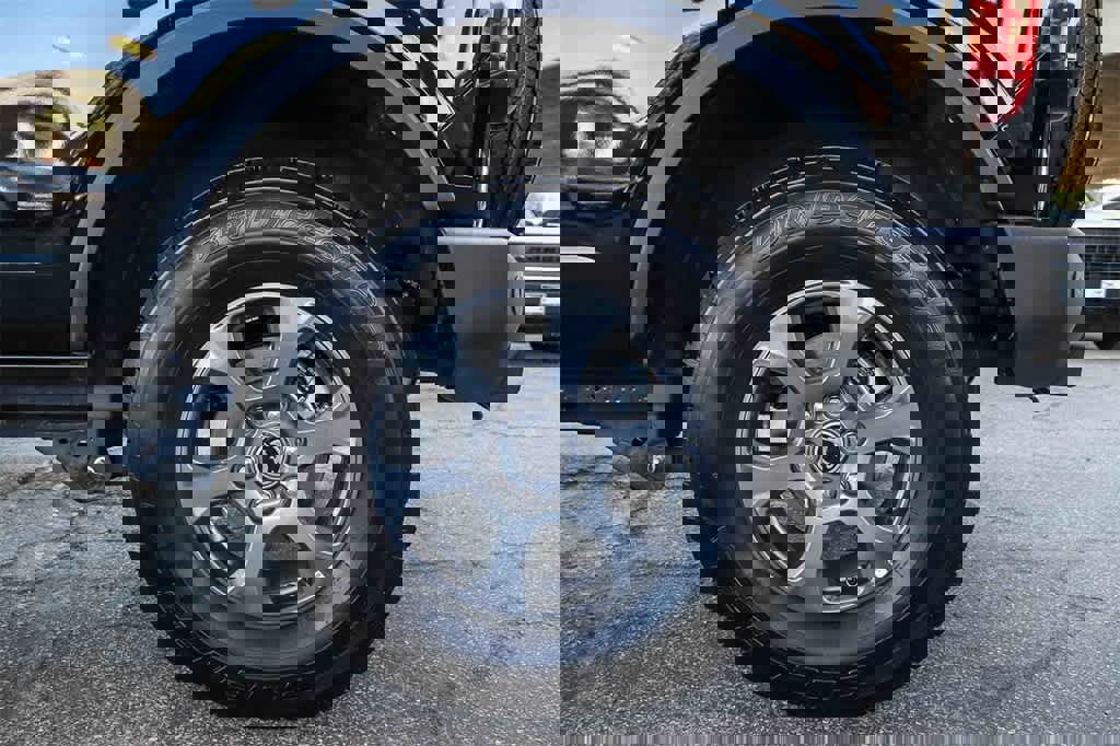 Used 2025 Ford Bronco Big Bend image 10