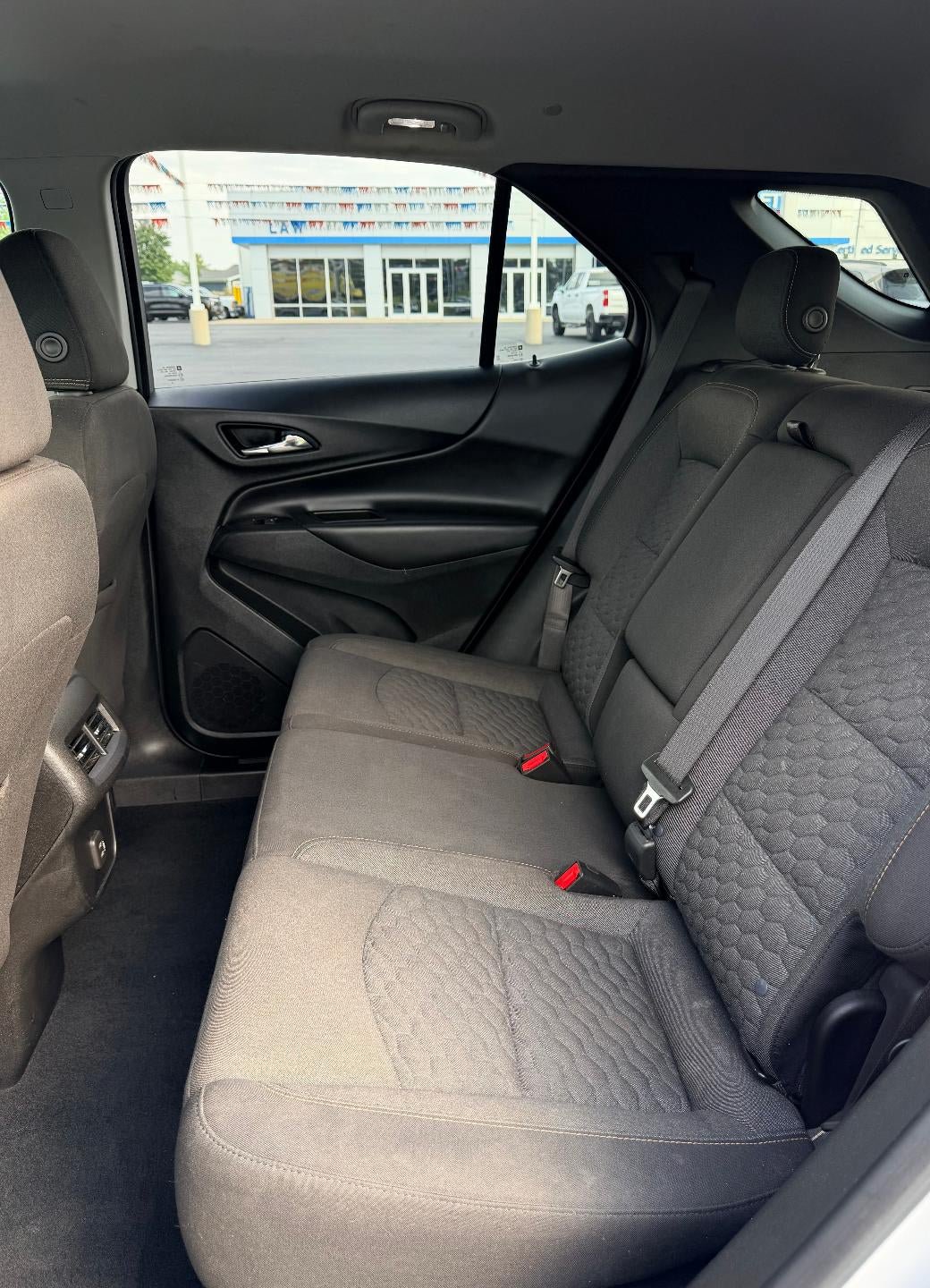 Used 2020 Chevrolet Equinox LT FWD image 11