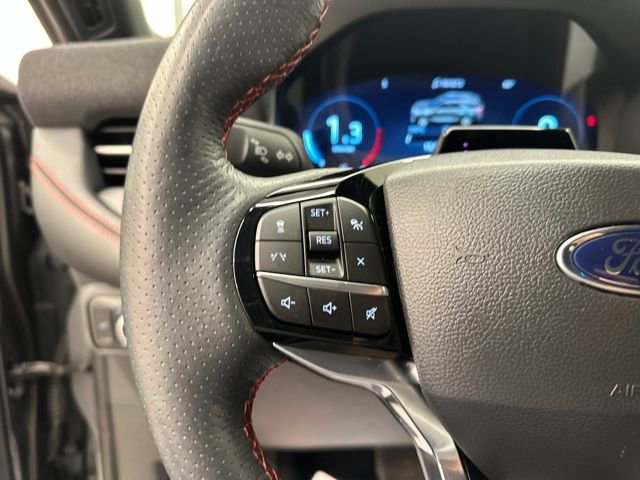 Certified 2025 Ford Explorer ST-Line w/ ST-Line Street Pack image 32