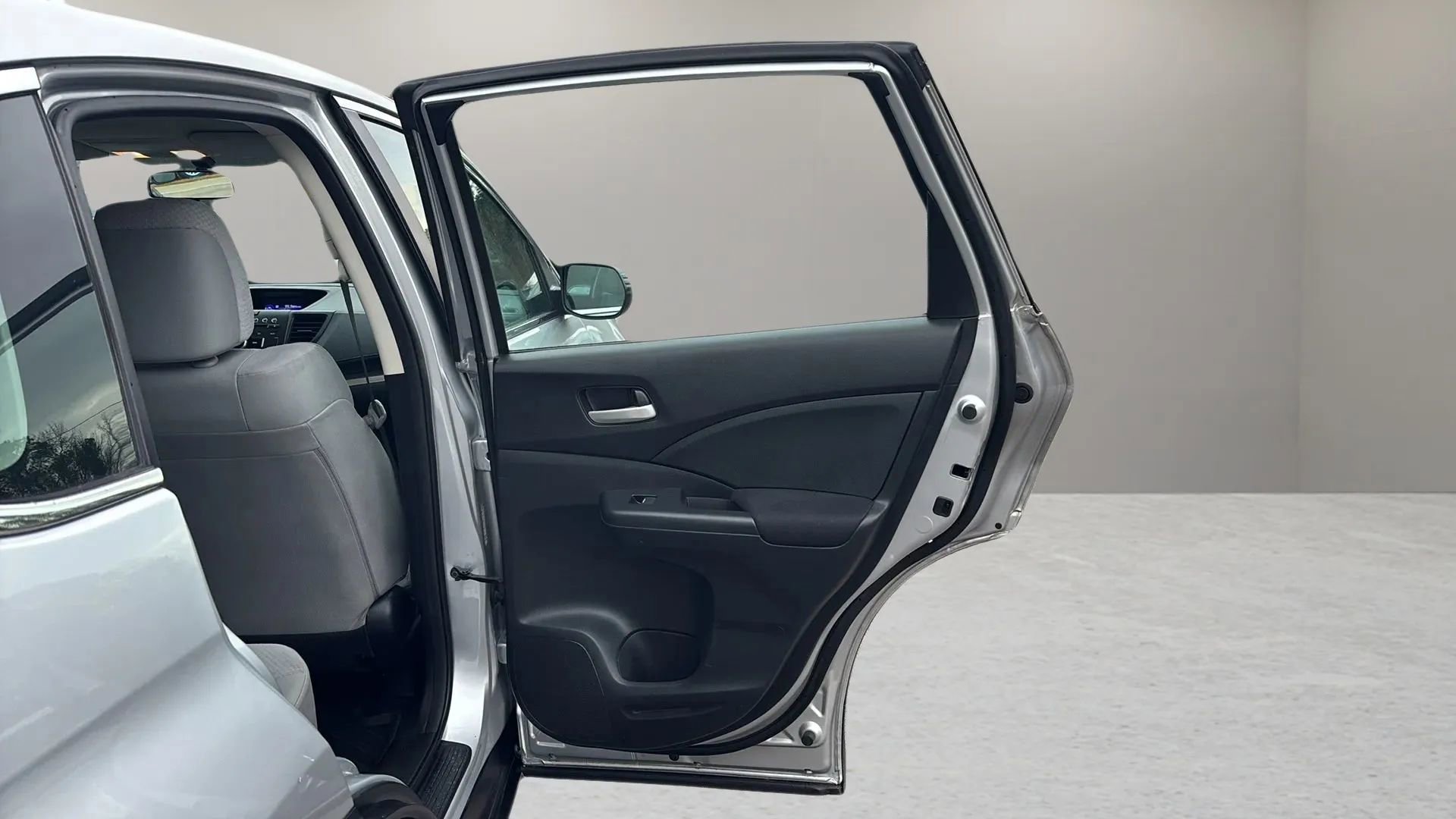 Used 2016 Honda CR-V LX image 37