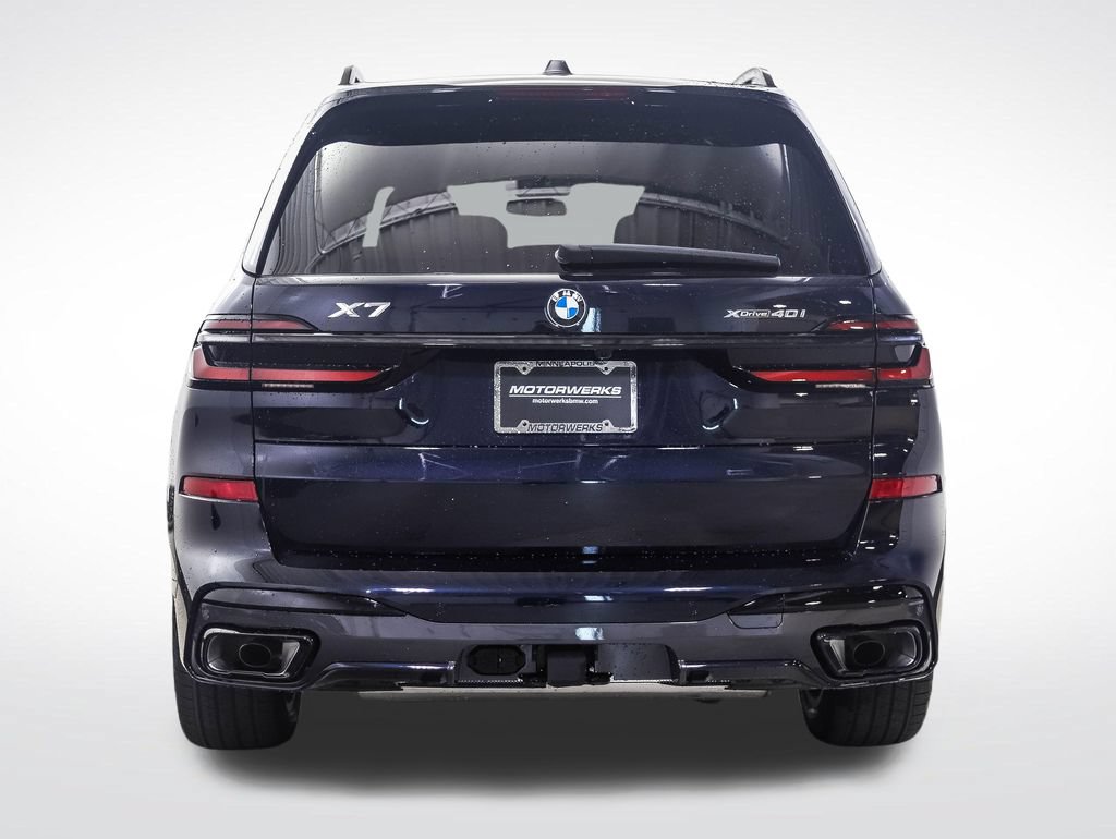 Used 2027 BMW X7 xDrive40i w/ M Sport Package AWD/4WD image 4