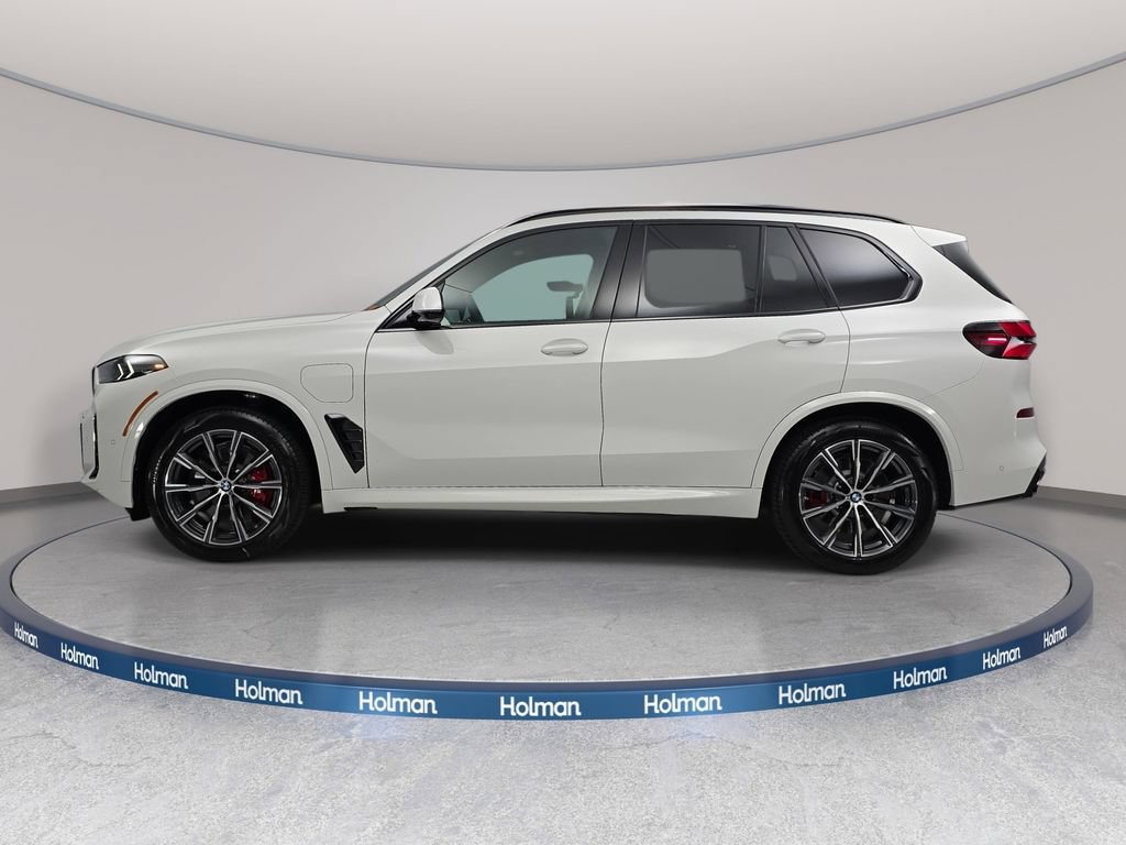 New 2026 BMW X5 xDrive50e w/ M Sport Package AWD/4WD image 8