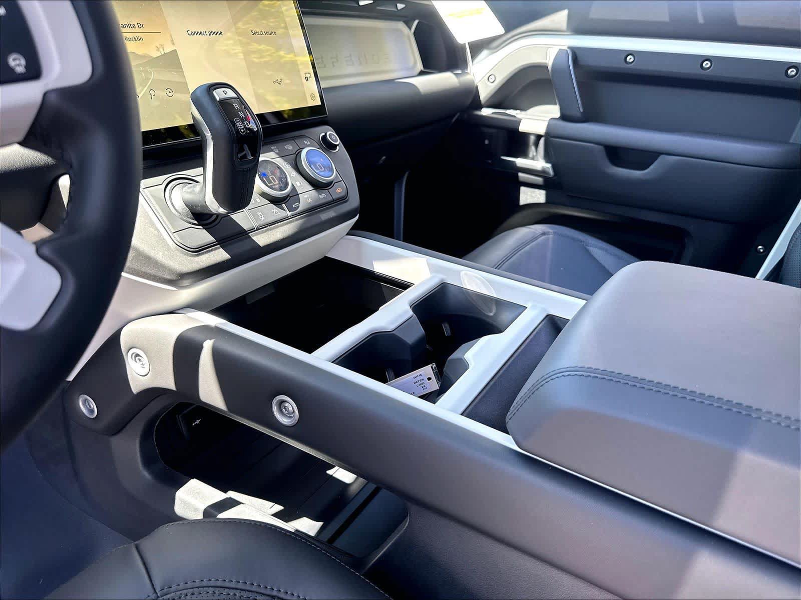 New 2026 Land Rover Defender 130 S AWD/4WD image 10