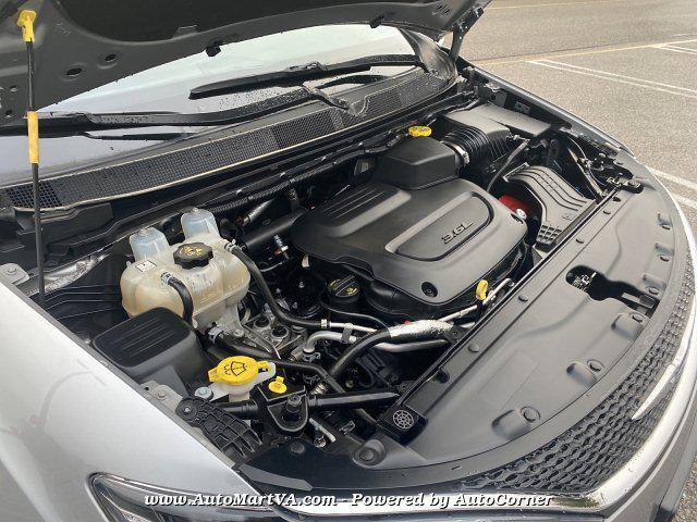 Used 2019 Chrysler Pacifica Touring Plus w/ Advanced Safetytec Group image 41