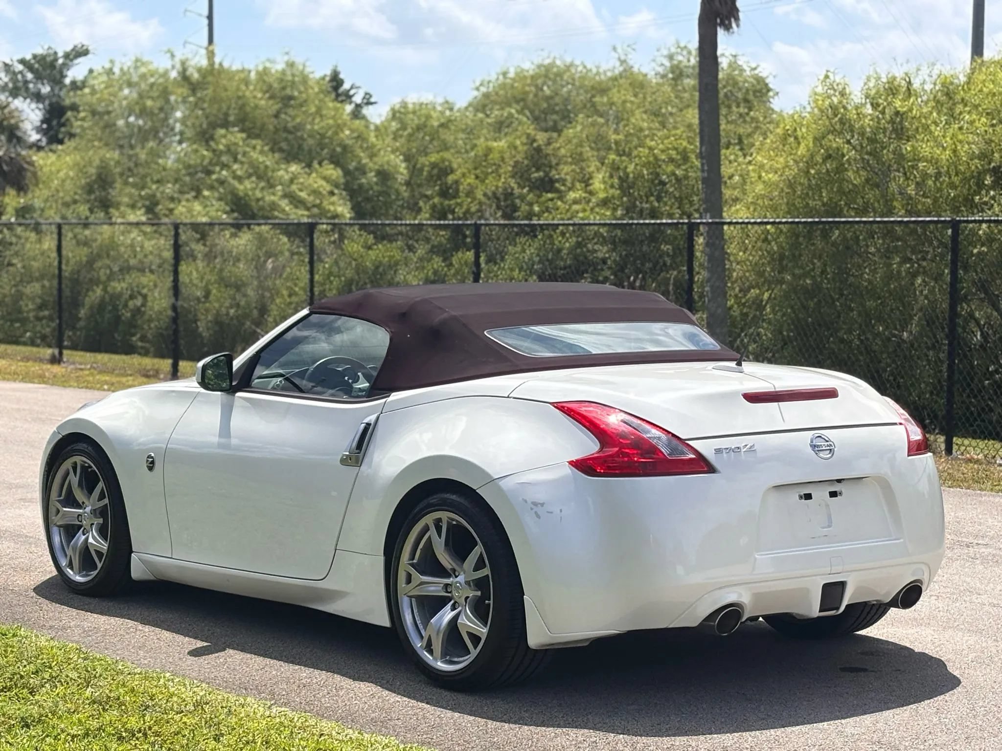 Used 2012 Nissan 370Z Touring w/ Sport Pkg RWD image 8