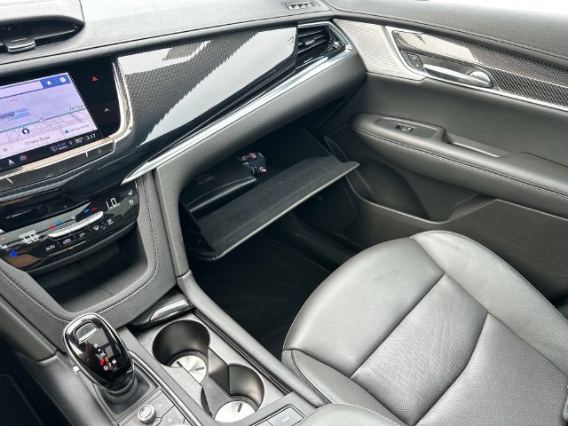 Used 2023 Cadillac XT6 Sport w/ LPO, Floor Liner Package AWD/4WD image 37
