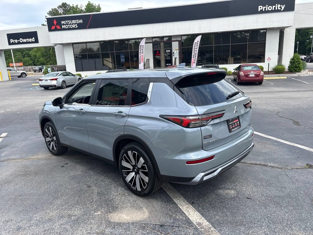 New 2026 Mitsubishi Outlander SE FWD image 5