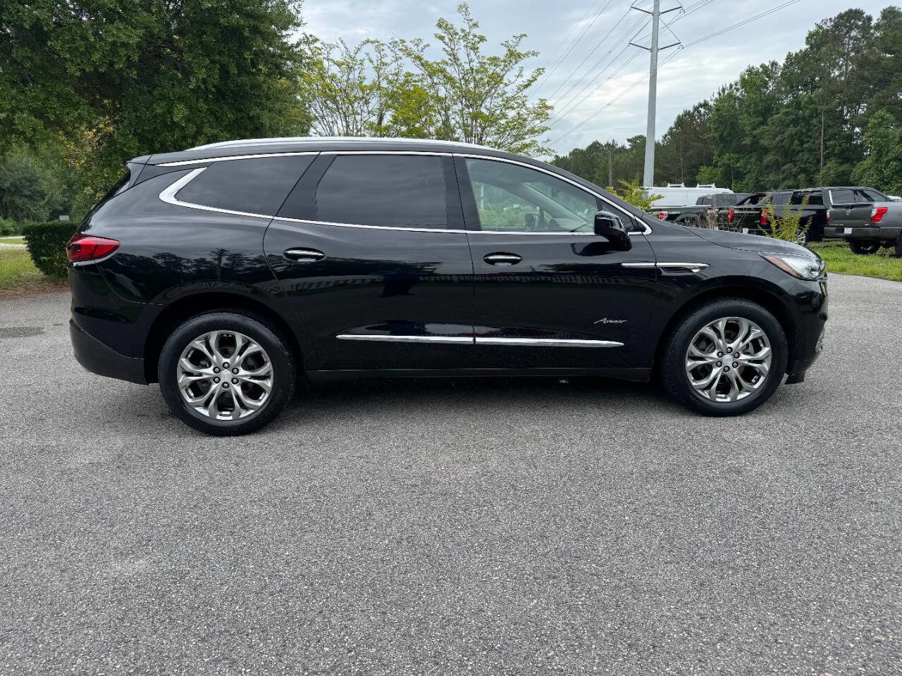 Used 2018 Buick Enclave Avenir AWD/4WD image 7