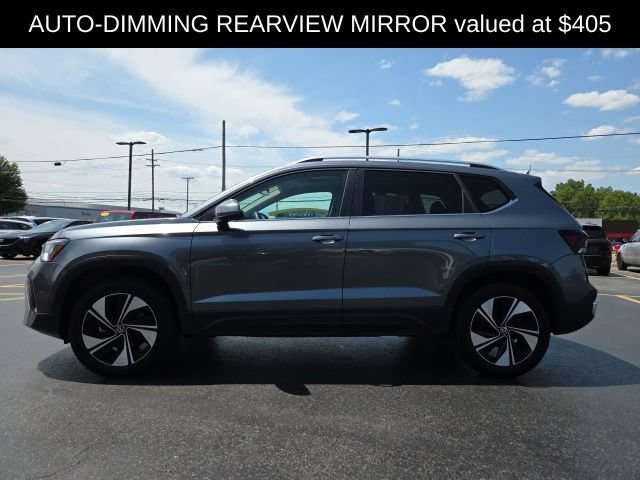 Used 2026 Volkswagen Taos SE w/ Panoramic Sunroof Package AWD/4WD image 5