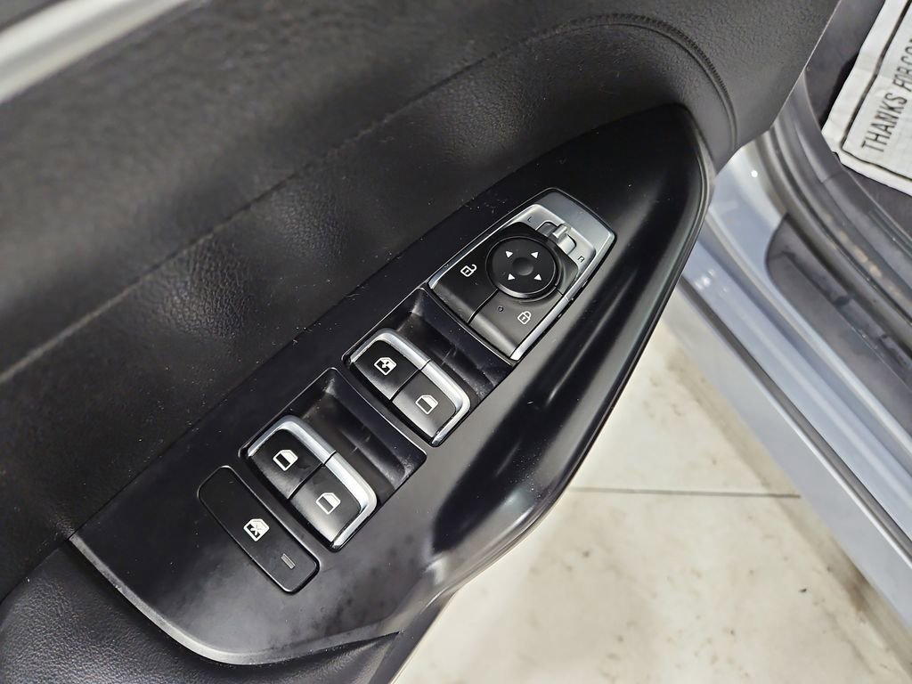 Used 2022 Kia K5 LXS image 12