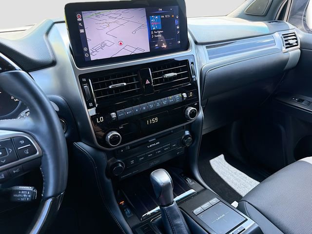 Used 2023 Lexus GX 460 Premium w/ Accessory Package AWD/4WD image 29