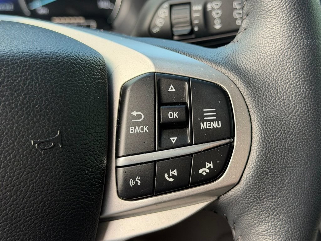 Used 2024 Ford Explorer XLT w/ Equipment Group 202A AWD/4WD image 30
