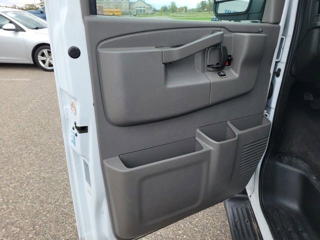 Used 2020 Chevrolet Express 3500 LT w/ LT Preferred Equipment Group image 6