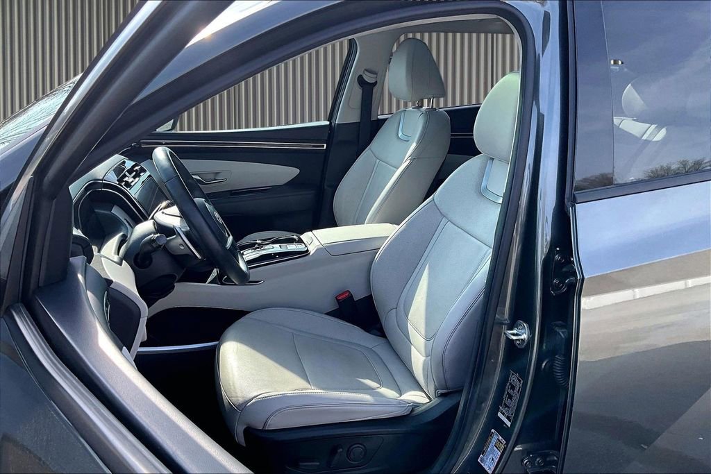 Used 2023 Hyundai Tucson Limited image 25